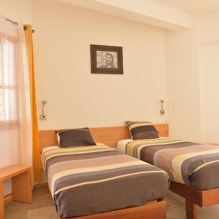 Residencial Che Guevara Bed & Breakfast Минделу Экстерьер фото